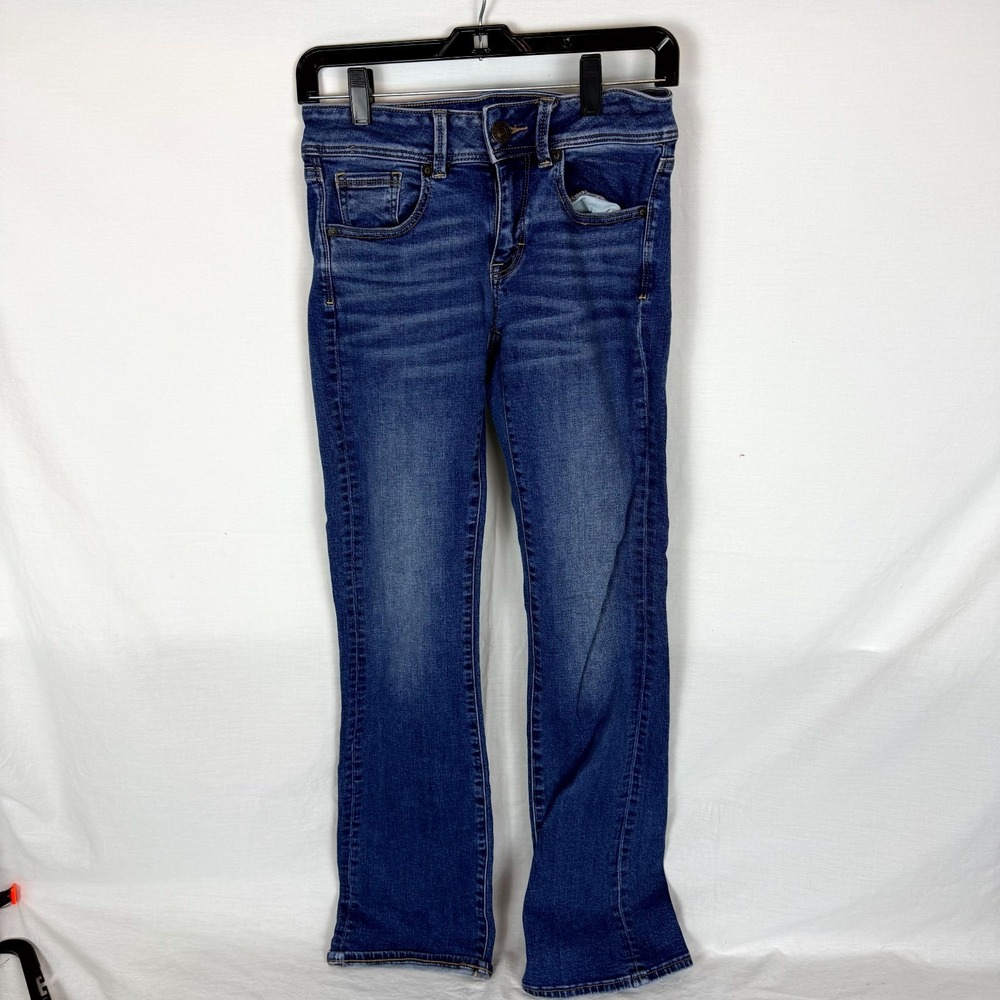 American Eagle Kick Boot Jeans Women's 2 Blue Denim Straight Leg Low Rise Preppy